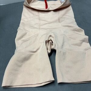 Spanx Size Medium Beige Shapewear Shorts